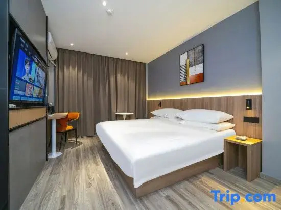 Business Double room (full double bed)