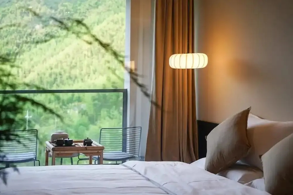 Standard Double room with balcony and with land view (full double bed)