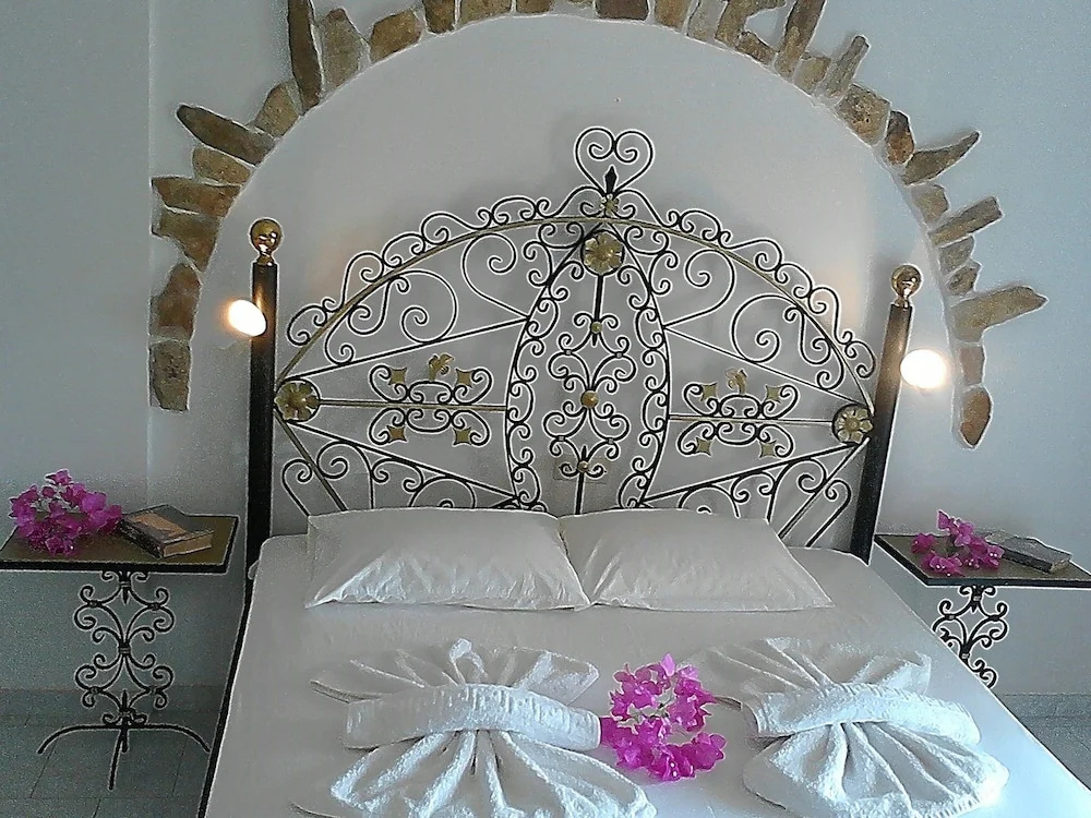 Standard Double room oceanfront (full double bed)
