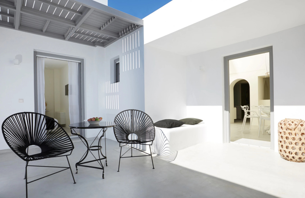 2 Bedroom Eolia Kamari Villa 100m2 with Private Heated Pool