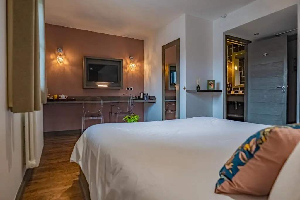 Superior room