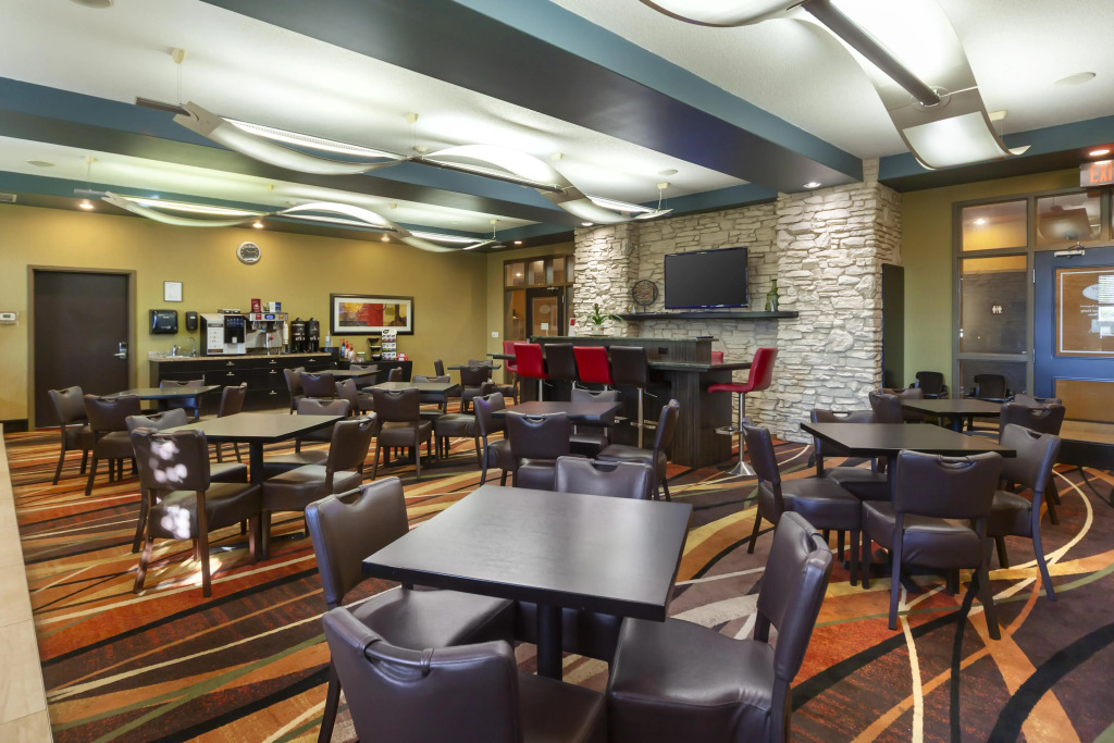 Best Western Plus Sherwood Park Inn & Suites - фото 29