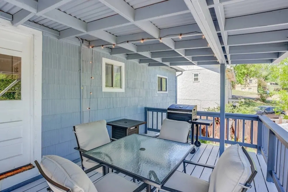 3brdowntownwalk to Restaurants & Bars W/fire pit