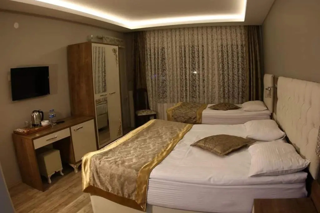 Standard Triple room with balcony
