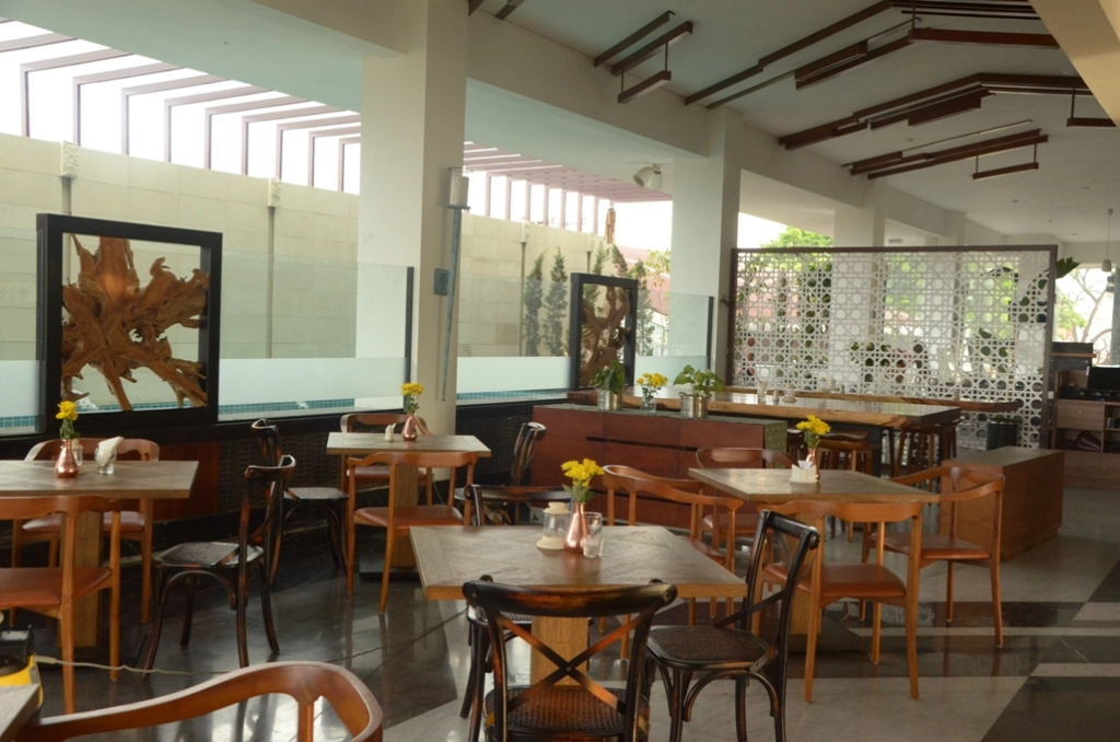Food & Beverage