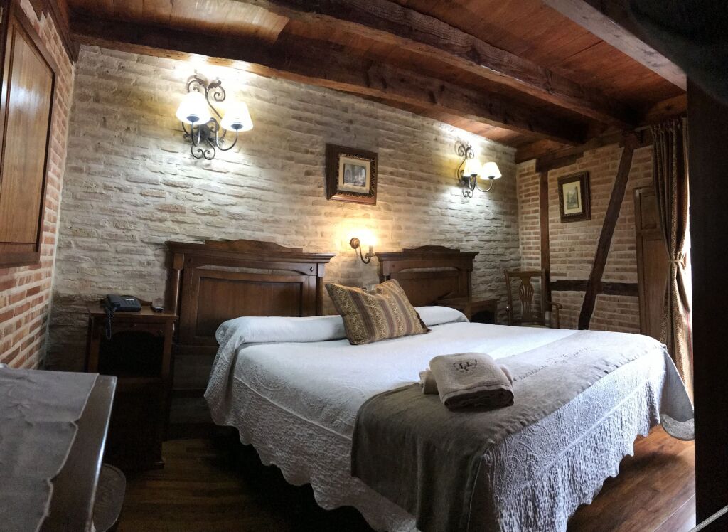 Hostal Casa De Cisneros by null