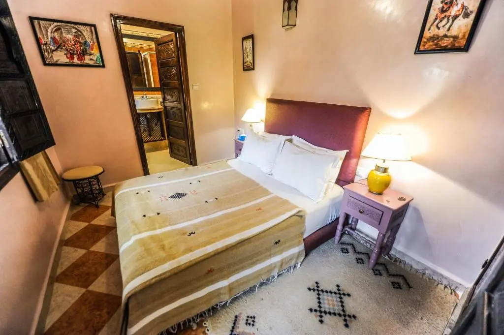Economy room