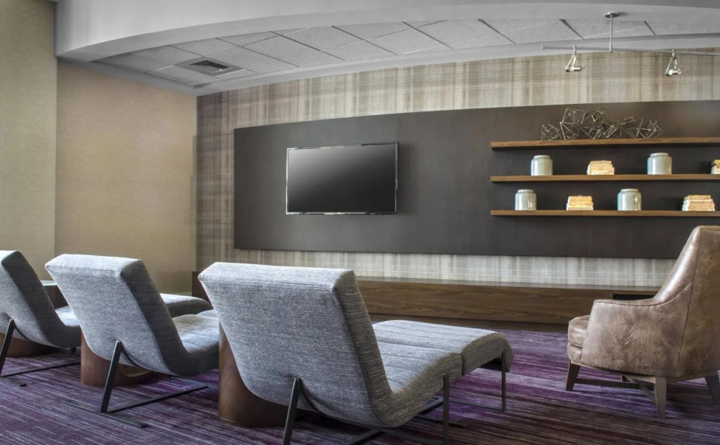 Lobby & Reception