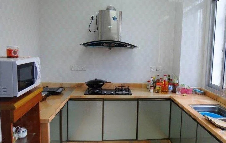 Food & Beverage