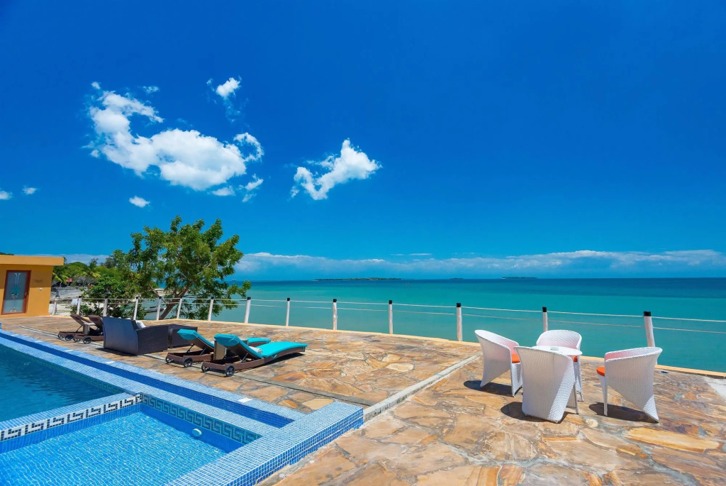 Golden Tulip Zanzibar Resort - 4
