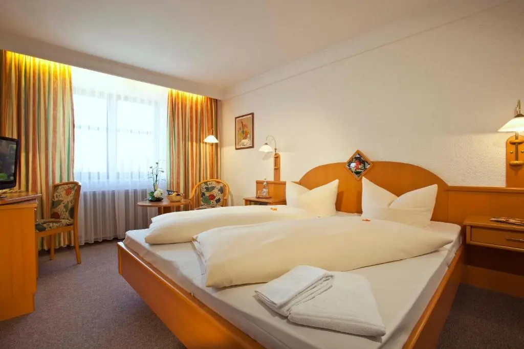 Standard Double room (full double bed)