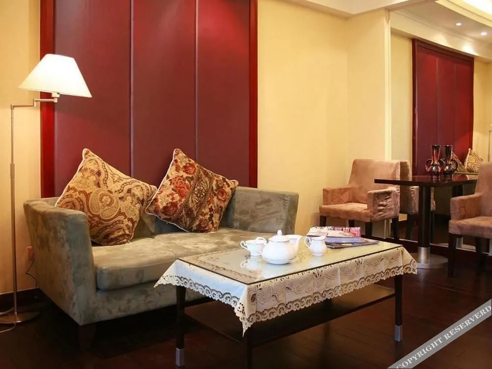 Lobby & Reception