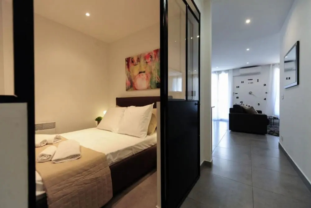 Easy Flat - Five Stars Holiday House