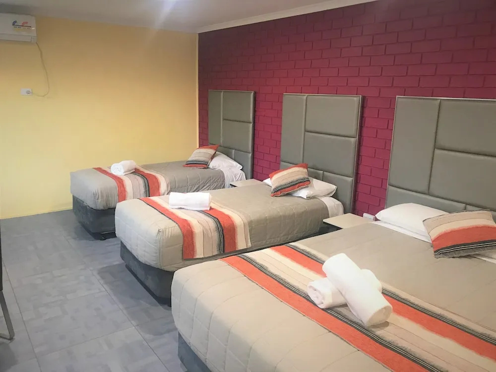 Deluxe Quadruple Family room