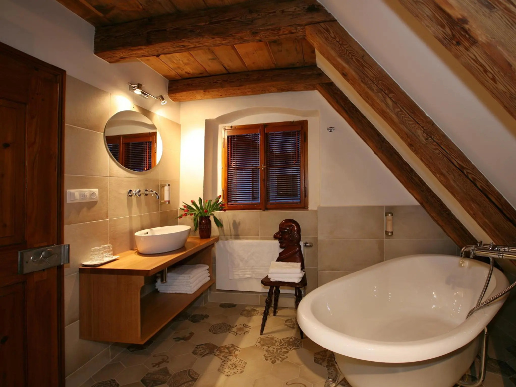 3 Bedrooms Apartment