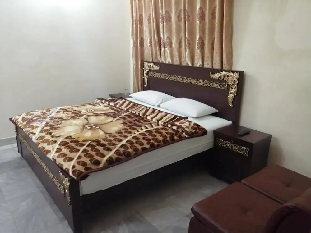 Star Hotel
