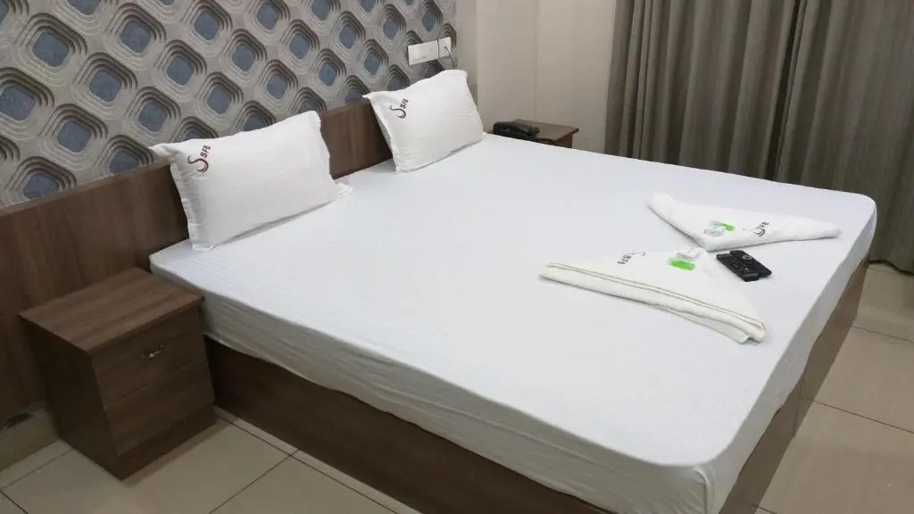 Economy room