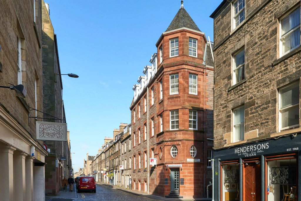 Braid Apartments by Mansley