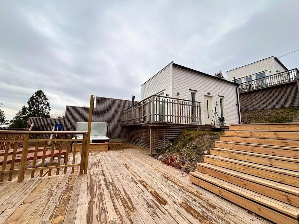 Two Lakefront Villas with Hot Tub & Dock