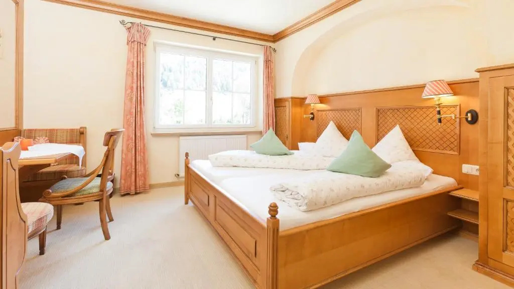 Standard Double room (full double bed)