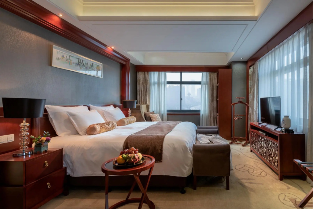 Premier room