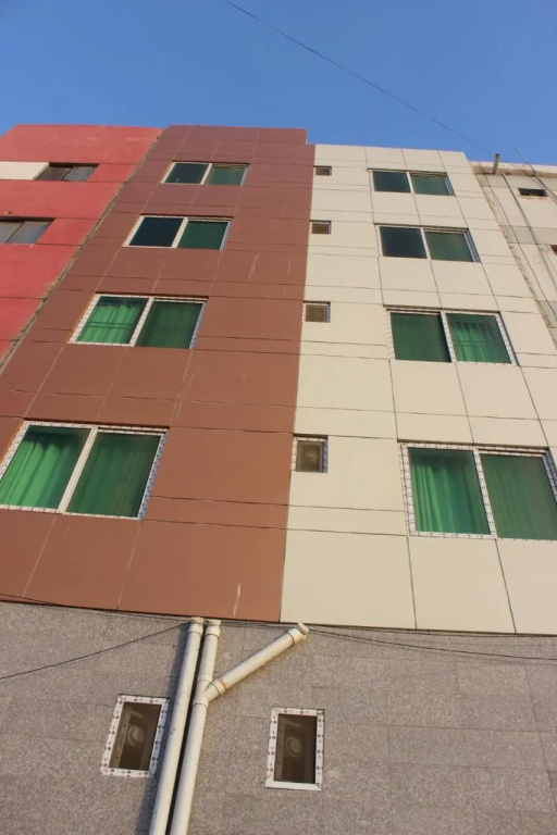 "Service Apartments Karachi" Beach View