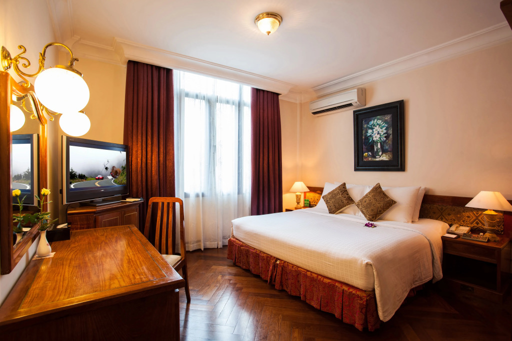 Hotel Majestic Saigon by null
