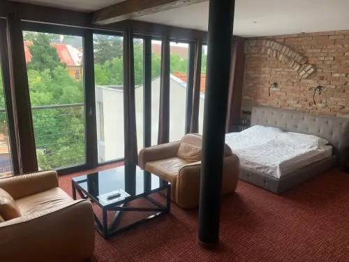 Balcony & Terrace