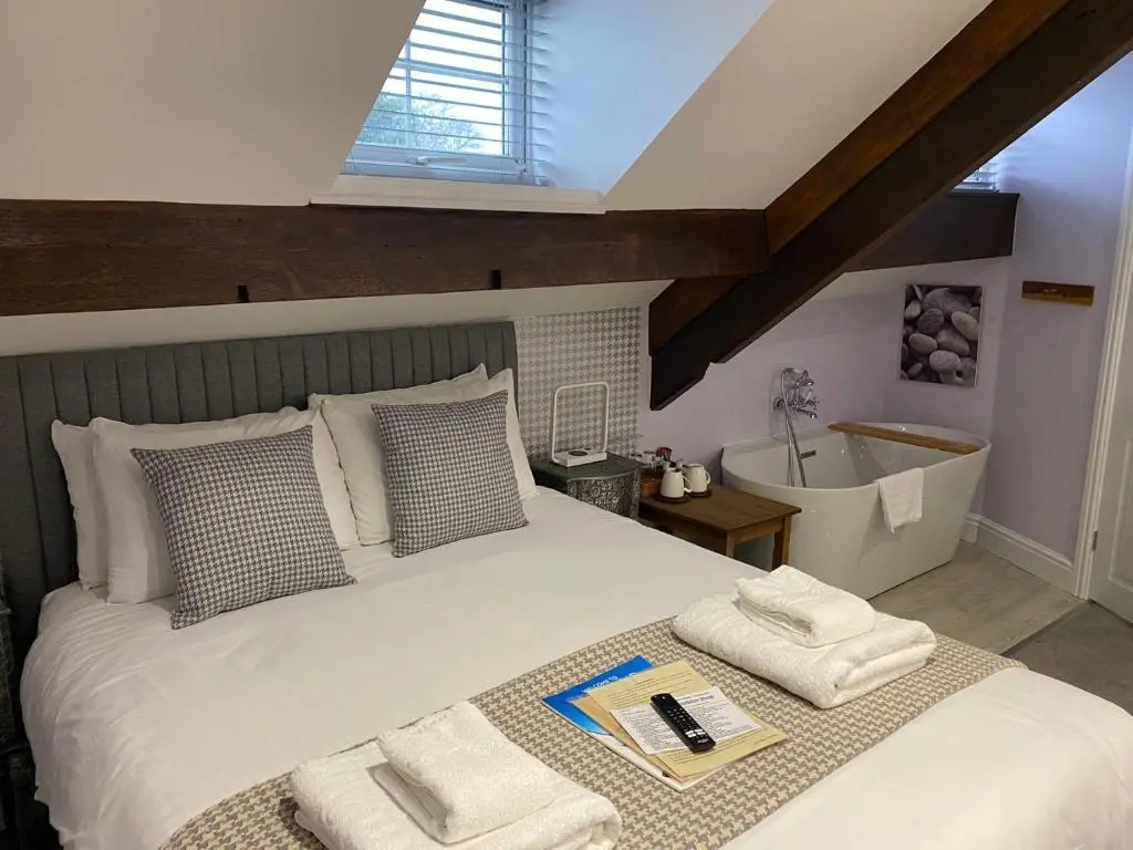 Standard Double Attic room (full double bed)