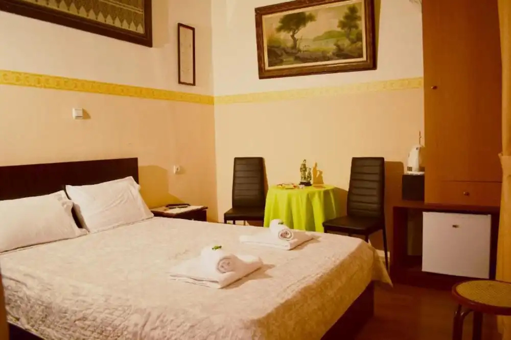 Economy room