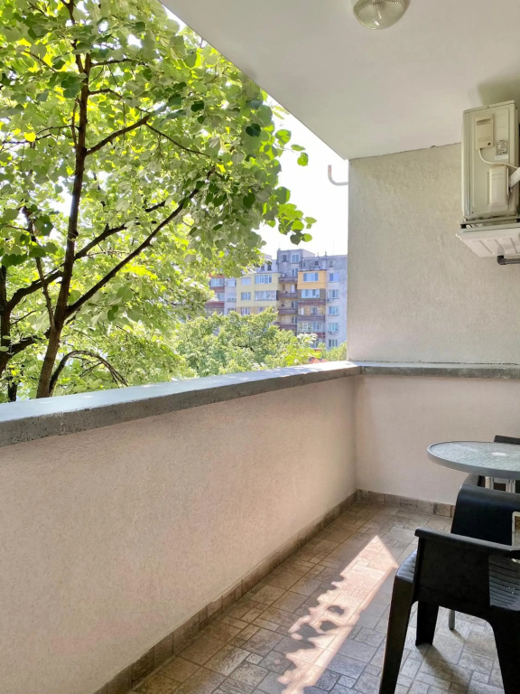 City Centre Bright & Cozy Apartment for 4 persons