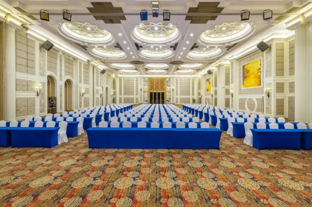 S&n Grand Hotel Chaohu in Hefei