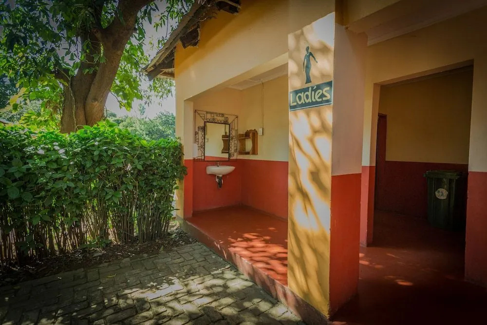 Jollyboys Camp - Hostel