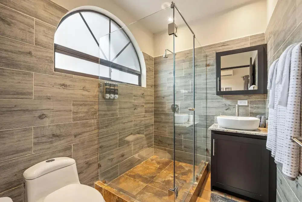 Relaxing 2 BR  Beach & Pool  Condo Unit2 - фото 14