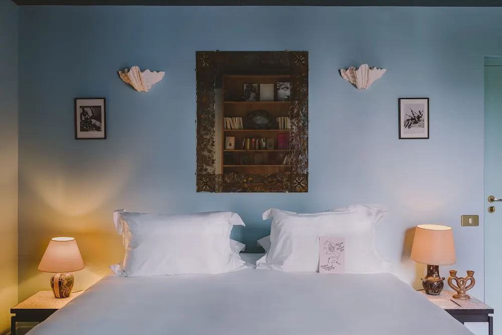 Grand room