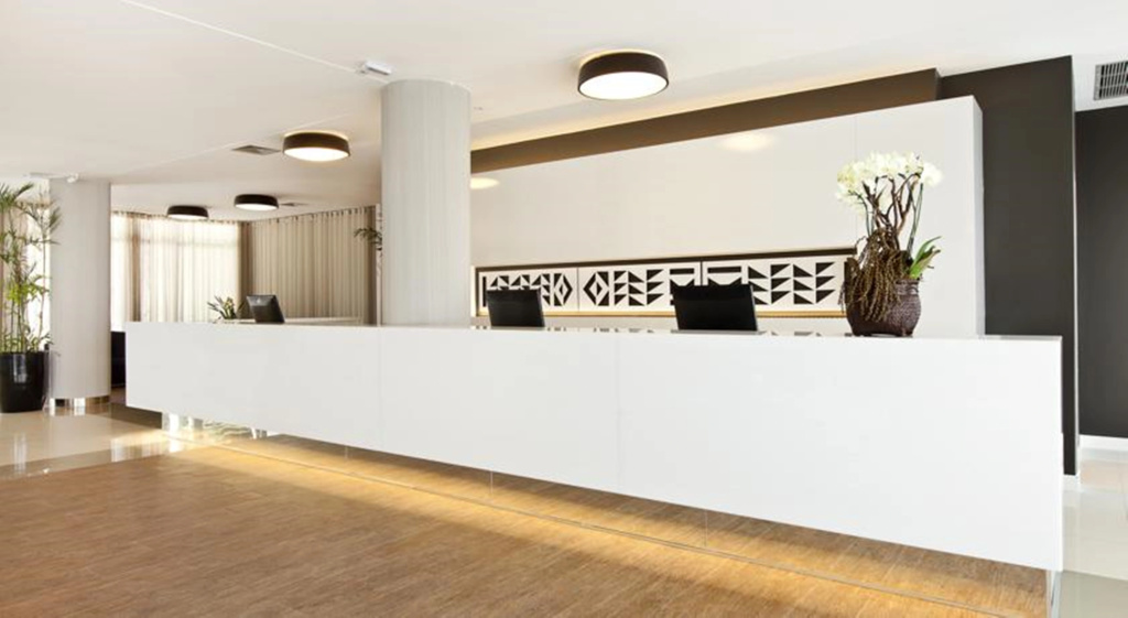 Lobby & Reception