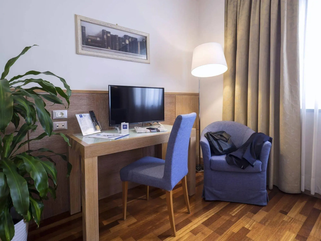 IH Hotels Firenze Business - Général