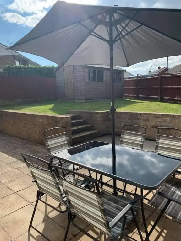 Cozy Beach House in Sandown - 3 Bedrooms
