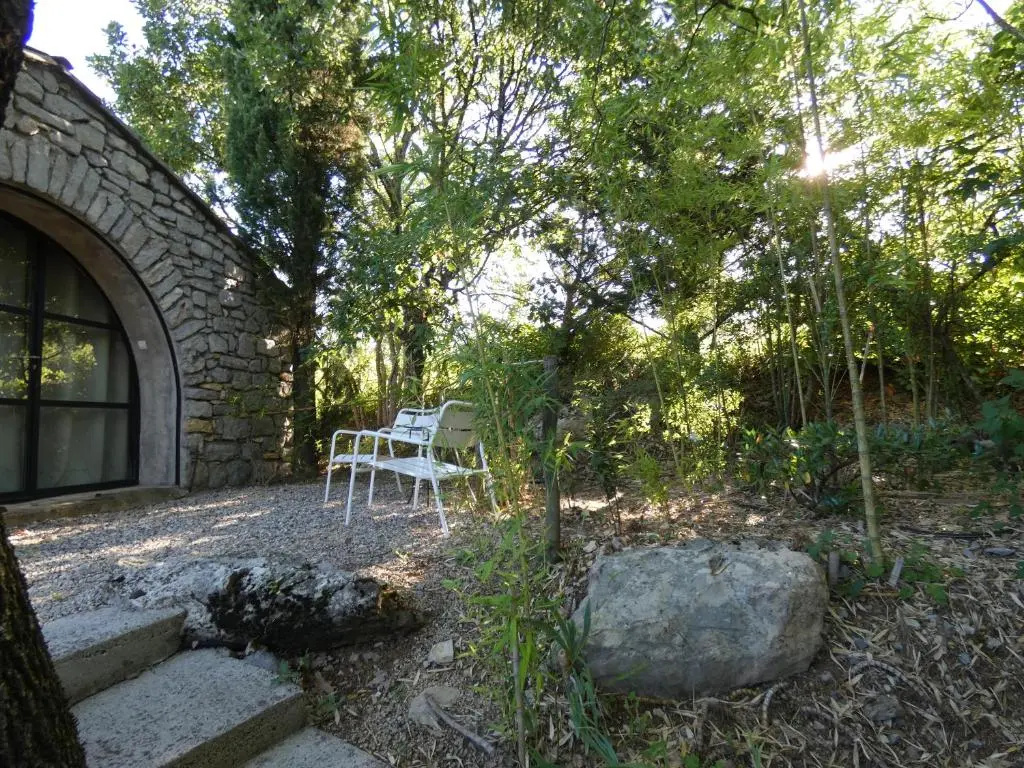 1 Bedroom Apartment with garden view