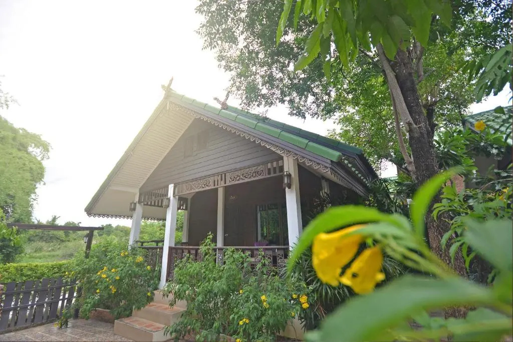 Thai Thai Sukhothai Resort - Tap to explore photos