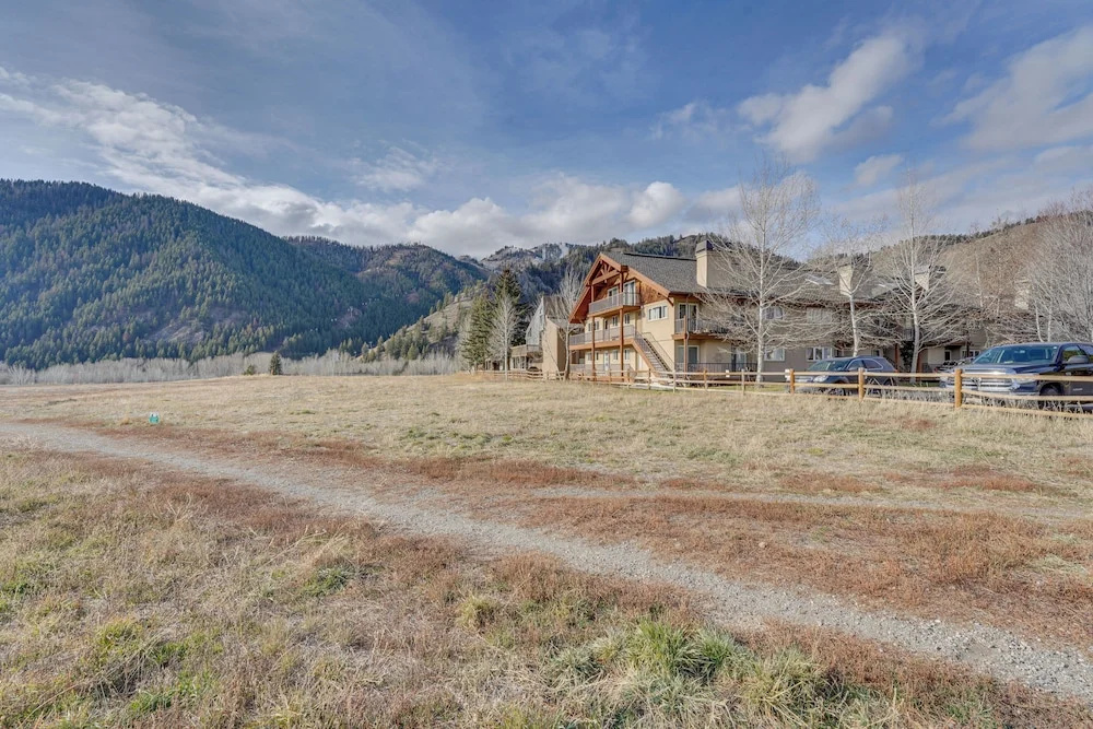 Ketchum Vacation Rental - Hike, Ski & Explore!