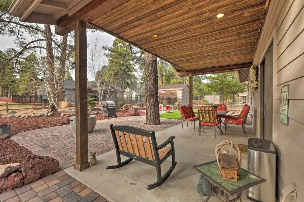 Arizona Home w/ Patio, Fire Pit & Gas Grill
