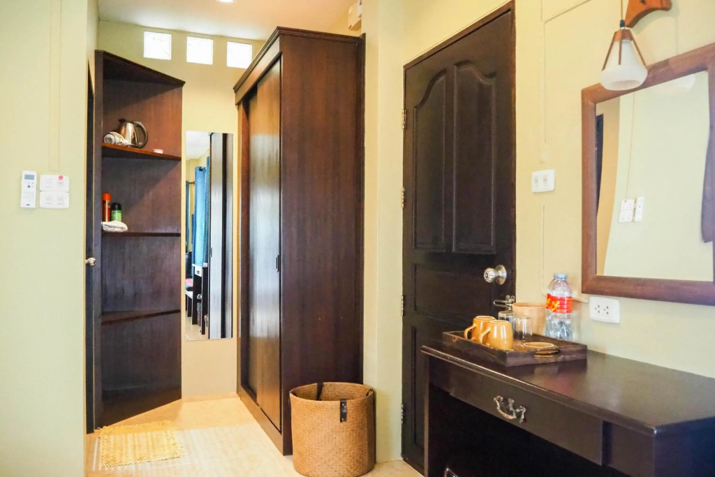 Lanta Castaway Beach Resort — 3