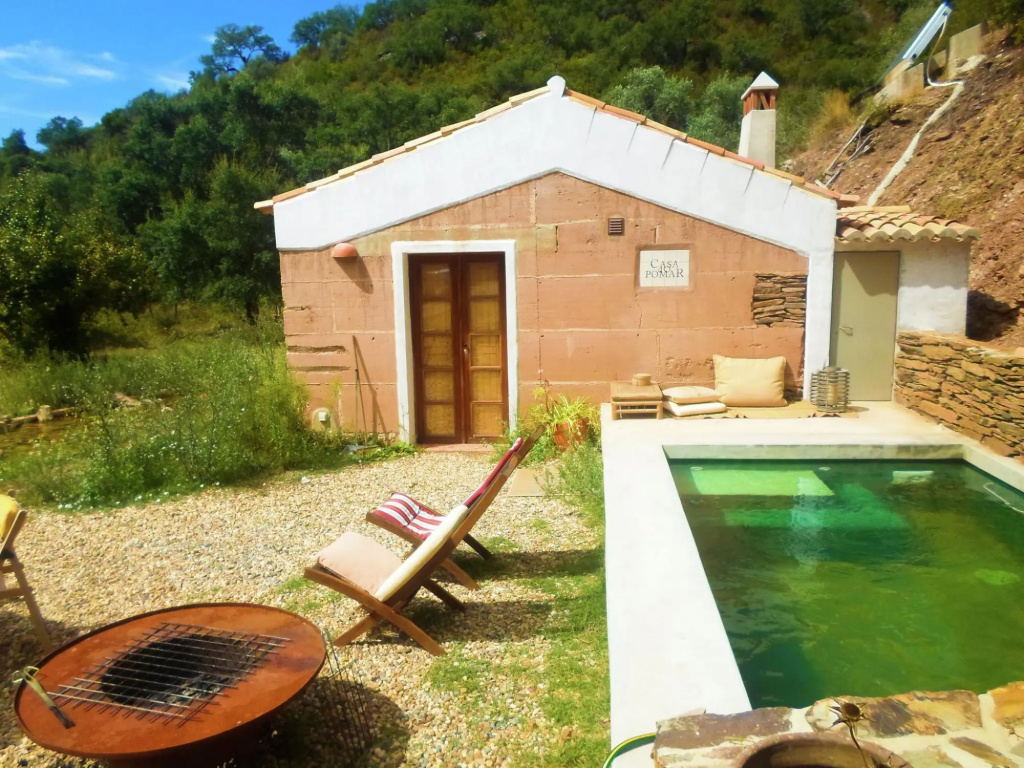 Cottage in Sdo Lums With Barbecue
