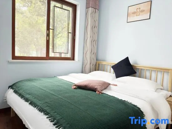 5 Bedrooms Family Attic Suite