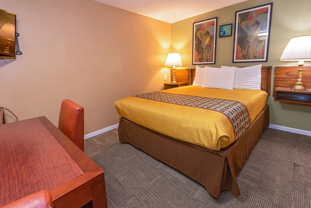 Economy room