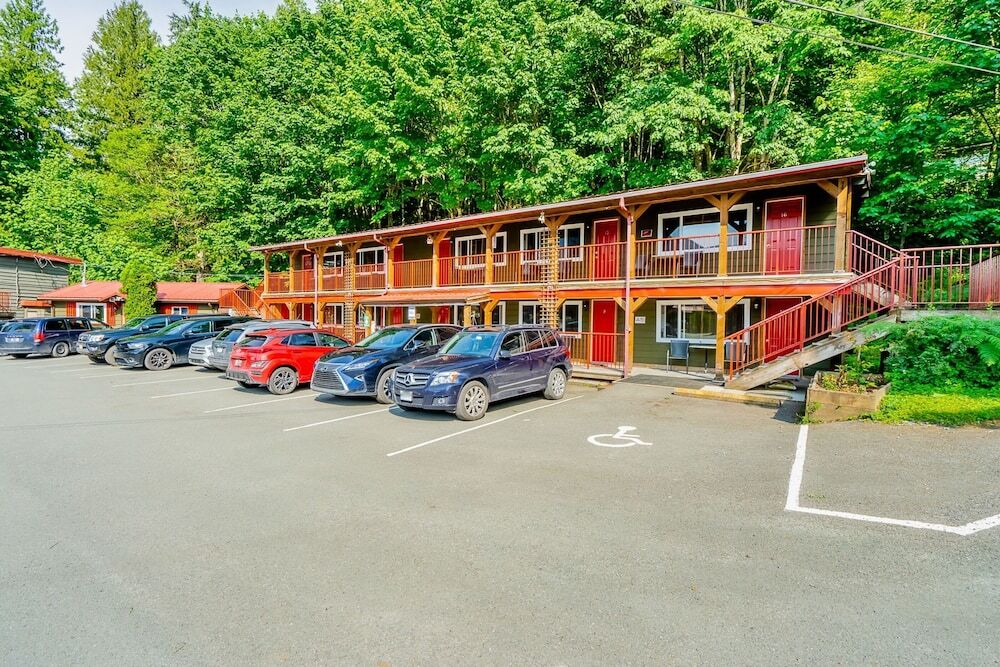 Holiday Motel & Rv Resort