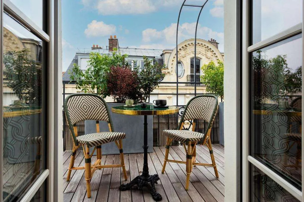 Hôtel Bonsoir Madame - Général