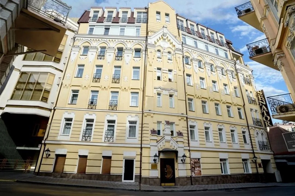 Senator Apartments Maidan