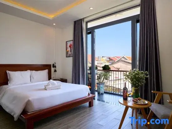 Standard Double room with balcony (full double bed)